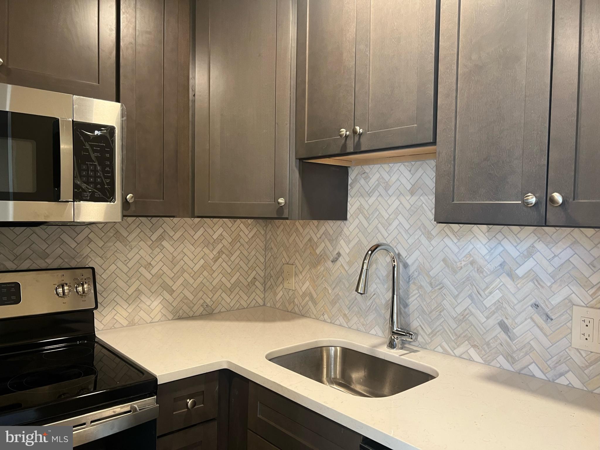 526 Broad Street Emmaus, PA 18049 - Photo 9 of 18 Kitchen