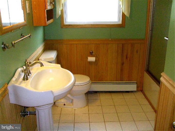 1198 Clayton Road Williamstown, NJ 08094 - Photo 9 of 18 Bathroom