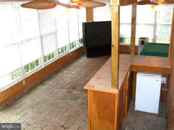 1198 Clayton Road Williamstown, NJ 08094 - Photo 10 of 18 Family Room