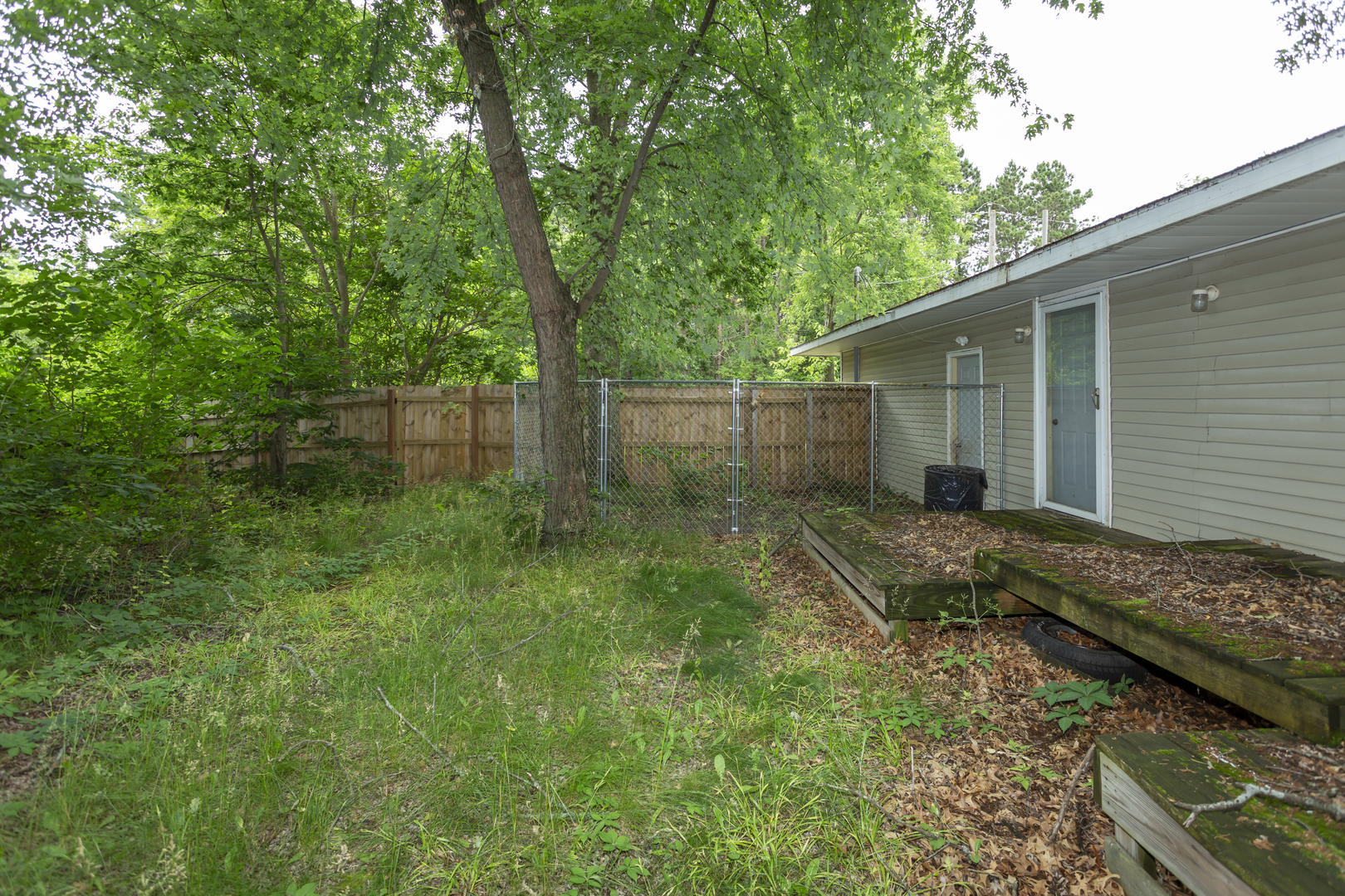 1572 Winnetka Street Dixon, IL 61021 - Photo 7 of 34