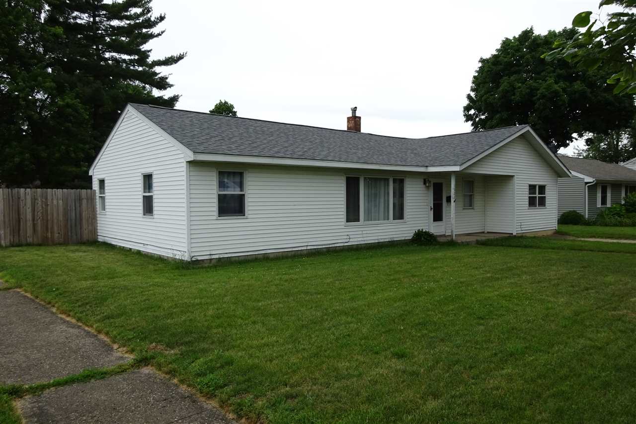 1322 Hill Street Rochester, IN 46975 - Photo 3 of 18