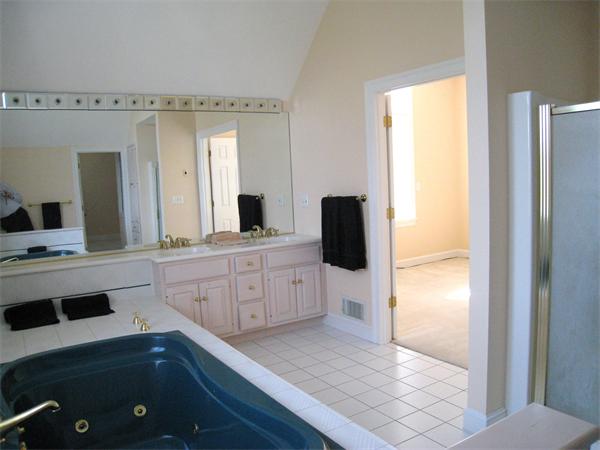 7 Stoney Brook Road Hopkinton, MA 01748 - Photo 13 of 24 Gallery Image 13