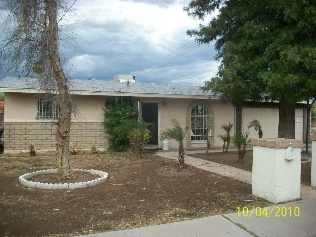 4756 East Apollo Road Phoenix, AZ 85042 - Photo 1 of 11 Front