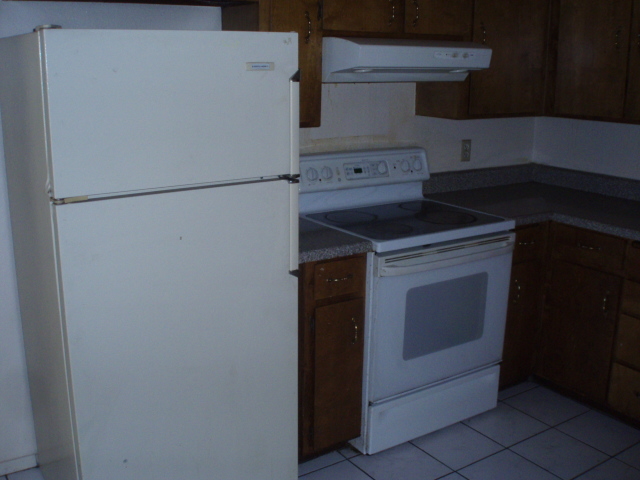 4756 East Apollo Road Phoenix, AZ 85042 - Photo 9 of 11 Kitchen 2