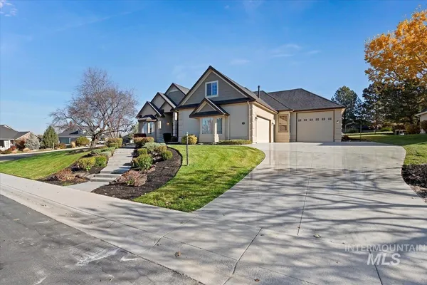 $699,900 | 2804 Island Drive, Nampa, ID 83686