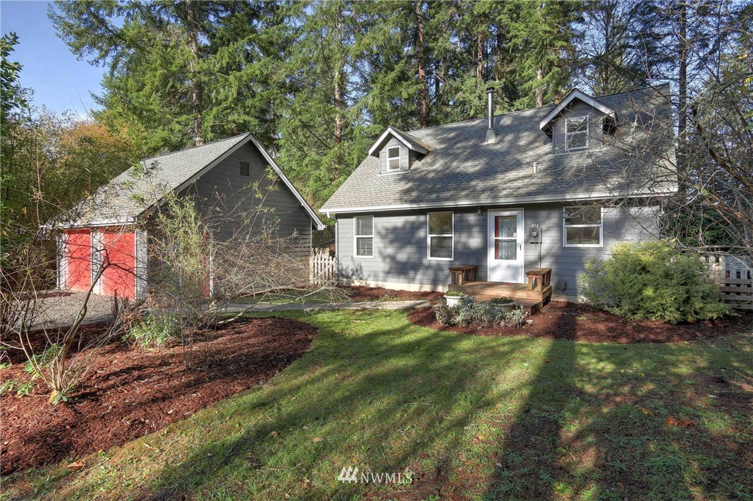 5556 Northeast Foster Road Bainbridge Island, WA 98110 - Photo 1 of 22 Gallery Image 1