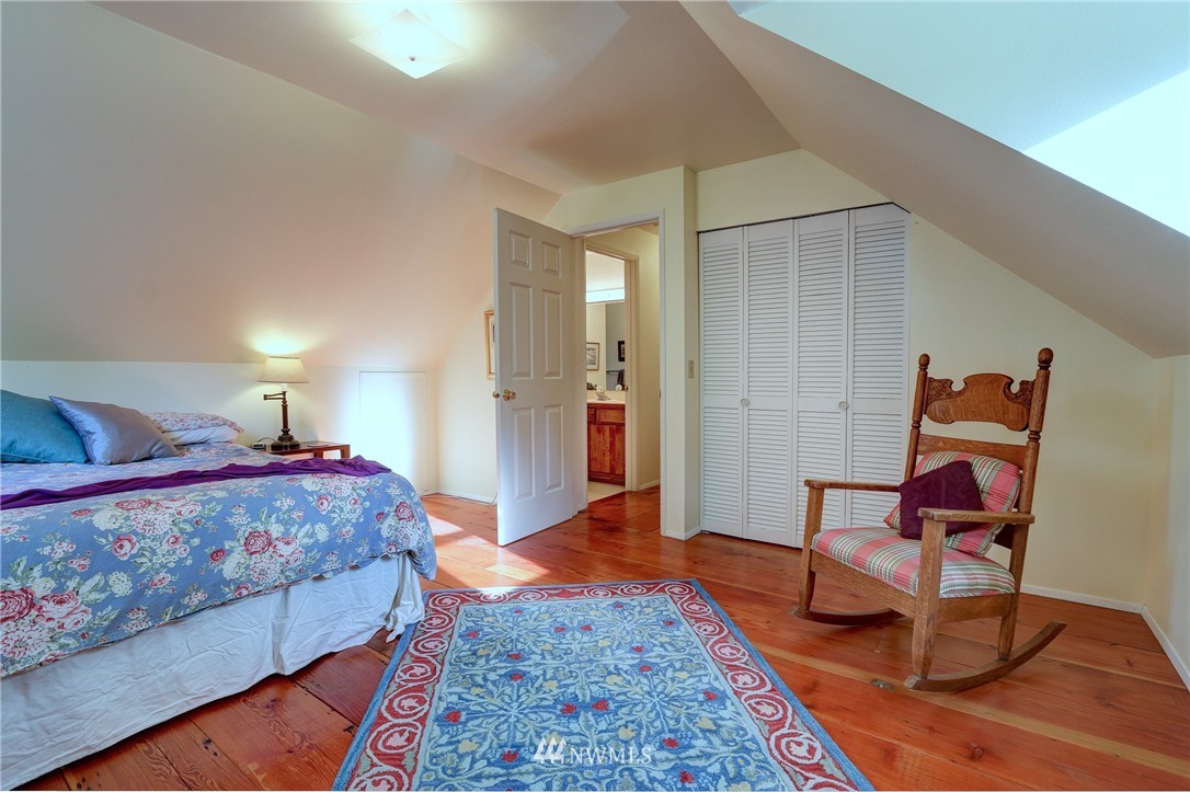 5556 Northeast Foster Road Bainbridge Island, WA 98110 - Photo 12 of 22 Gallery Image 12