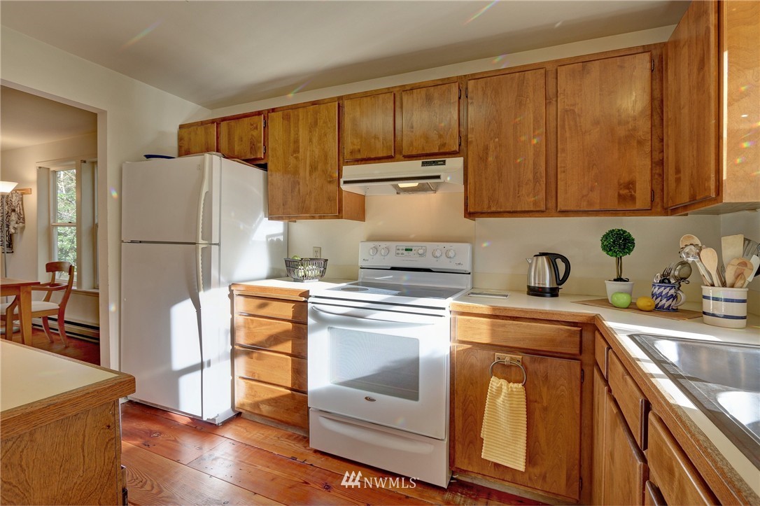 5556 Northeast Foster Road Bainbridge Island, WA 98110 - Photo 13 of 22 Gallery Image 13