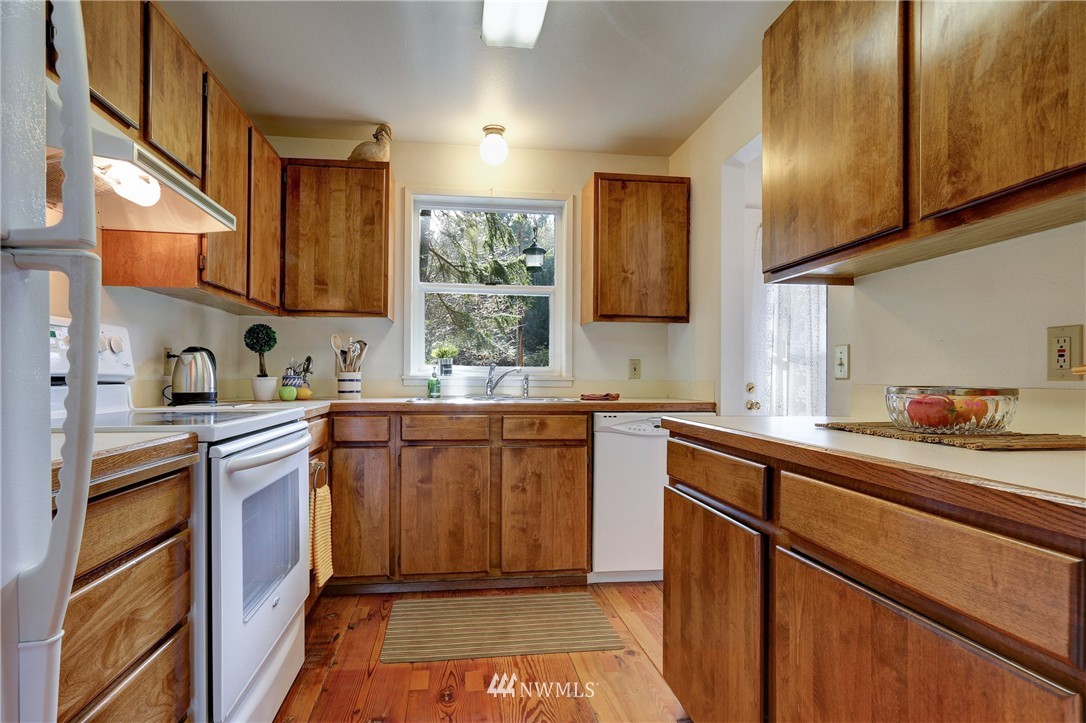 5556 Northeast Foster Road Bainbridge Island, WA 98110 - Photo 14 of 22 Gallery Image 14
