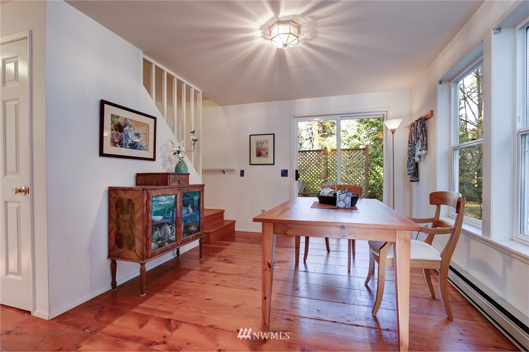 5556 Northeast Foster Road Bainbridge Island, WA 98110 - Photo 8 of 22 Gallery Image 8