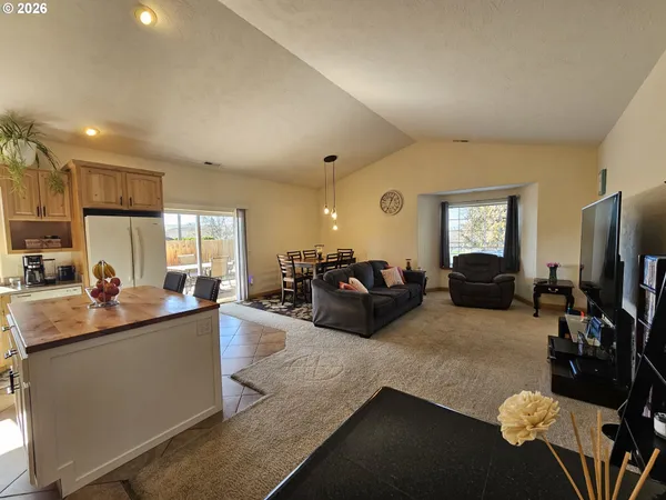 $414,999 | 3510 Northeast King Place, Pendleton, OR 97801