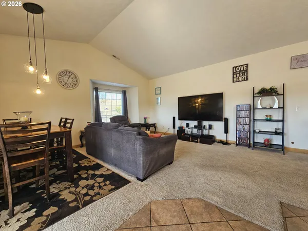 $414,999 | 3510 Northeast King Place, Pendleton, OR 97801