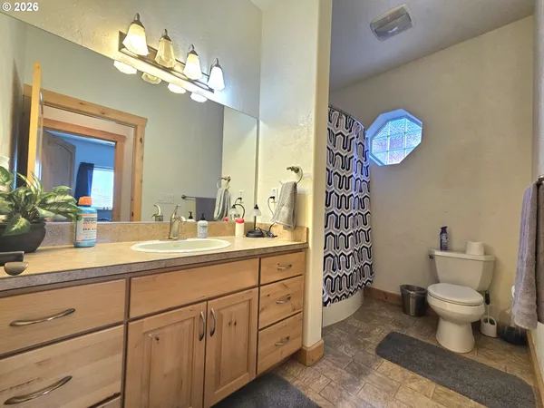 $414,999 | 3510 Northeast King Place, Pendleton, OR 97801
