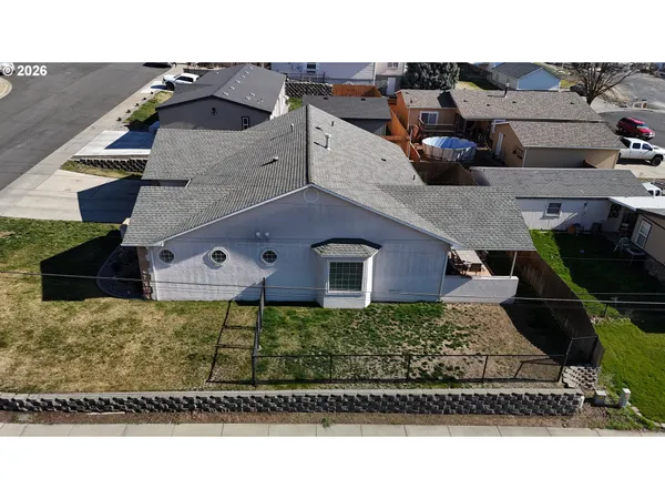 $414,999 | 3510 Northeast King Place, Pendleton, OR 97801