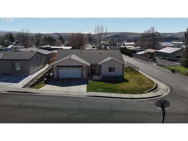 $414,999 | 3510 Northeast King Place, Pendleton, OR 97801