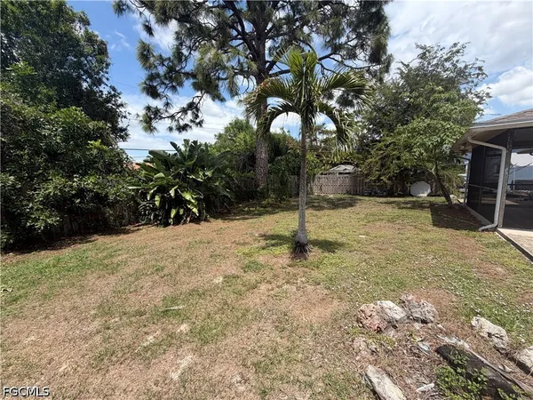 $2,350 | 18540 Tampa Road, Fort Myers, FL 33967