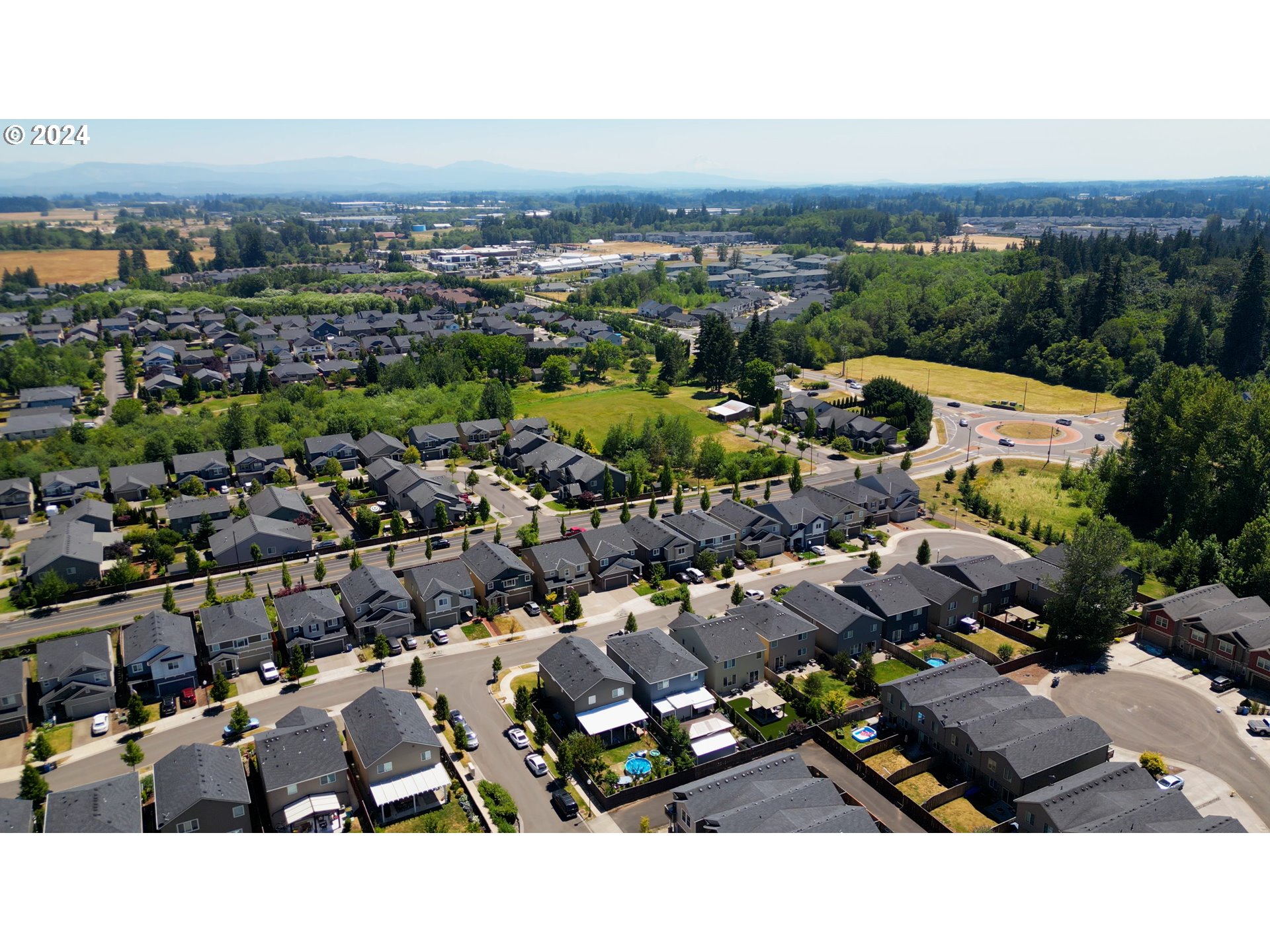 263 North 34th Court Ridgefield, WA 98642 - Photo 36 of 40 an aerial view of multiple house