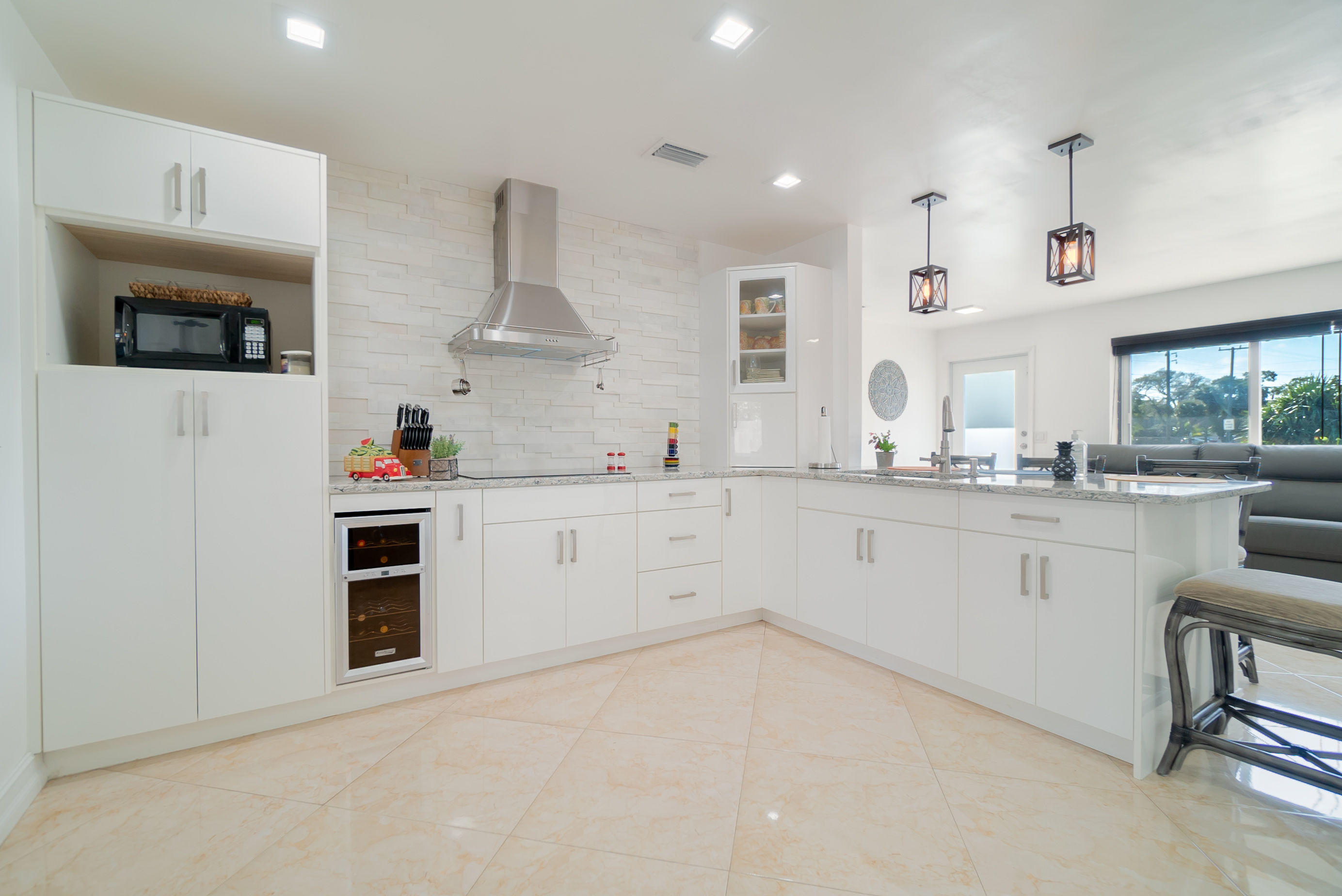 901 Churchill Road West Palm Beach, FL 33405 - Photo 11 of 31 013_13
