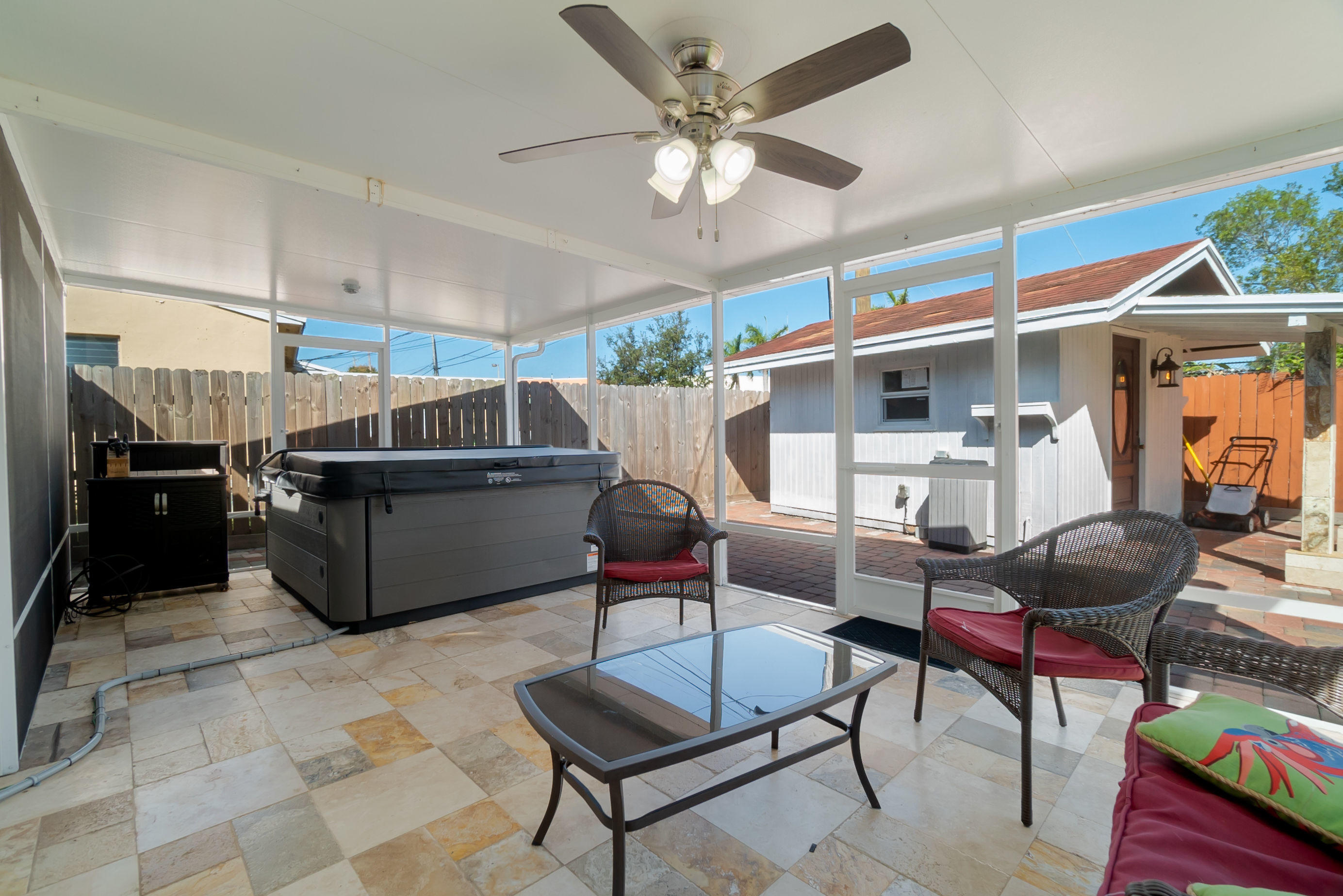 901 Churchill Road West Palm Beach, FL 33405 - Photo 14 of 31 016_16