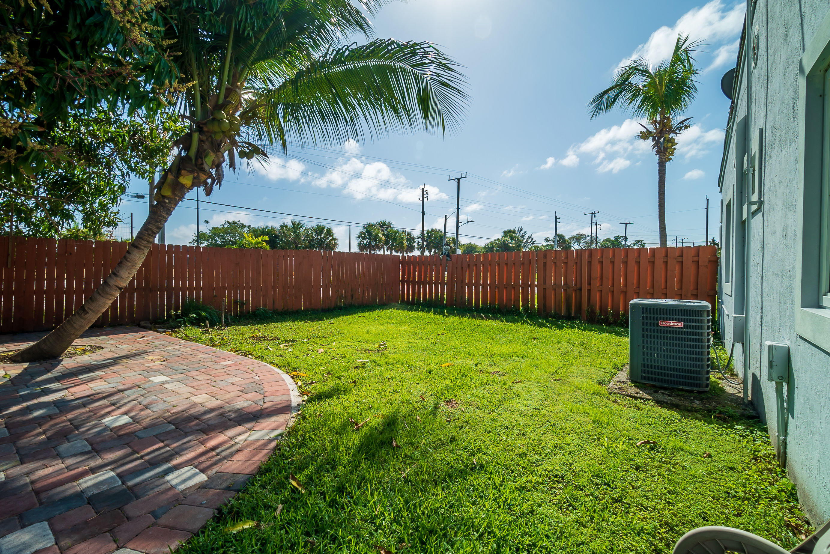 901 Churchill Road West Palm Beach, FL 33405 - Photo 21 of 31 023_23