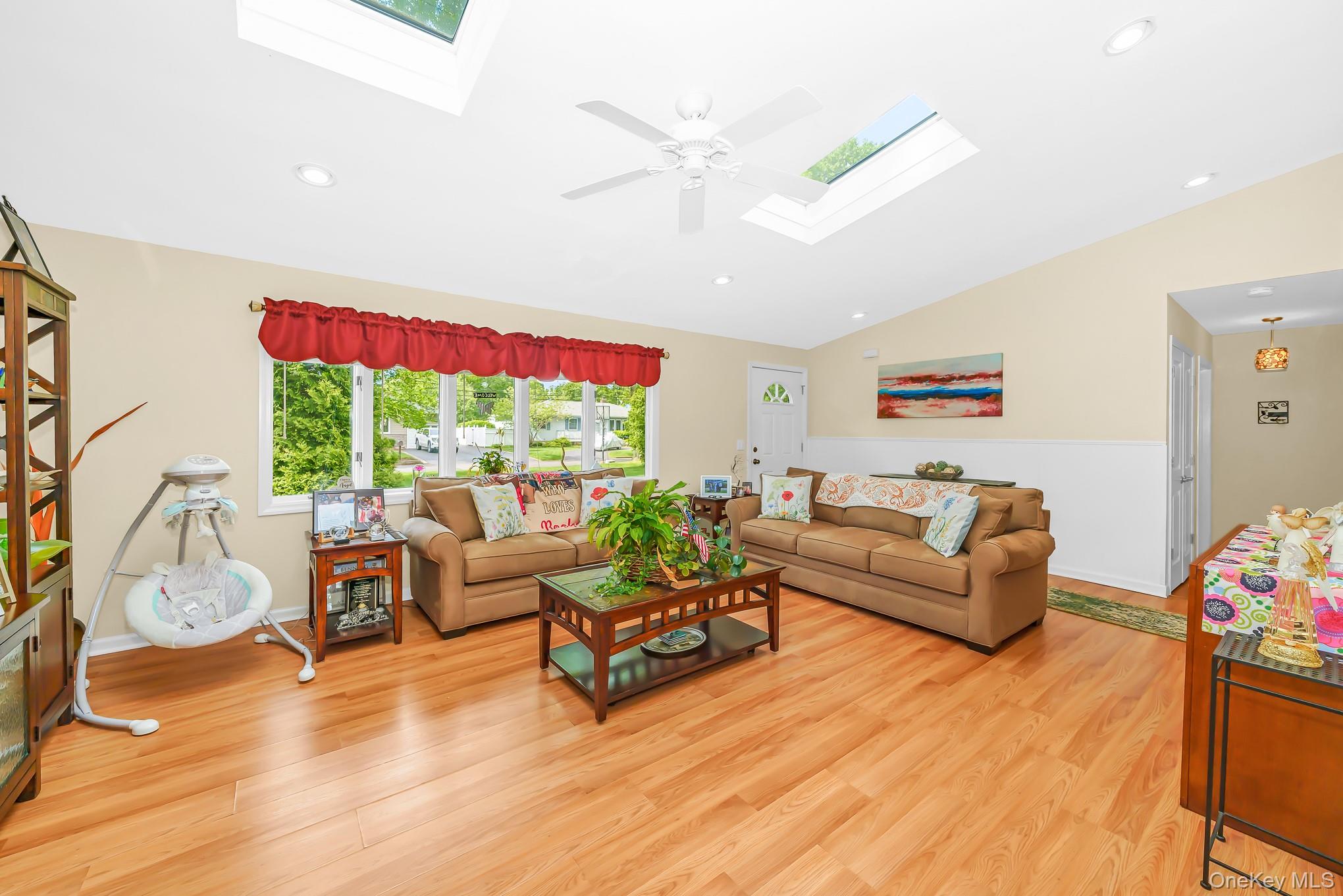 20 Amherst Street Islip, NY 11751 - Photo 16 of 29
