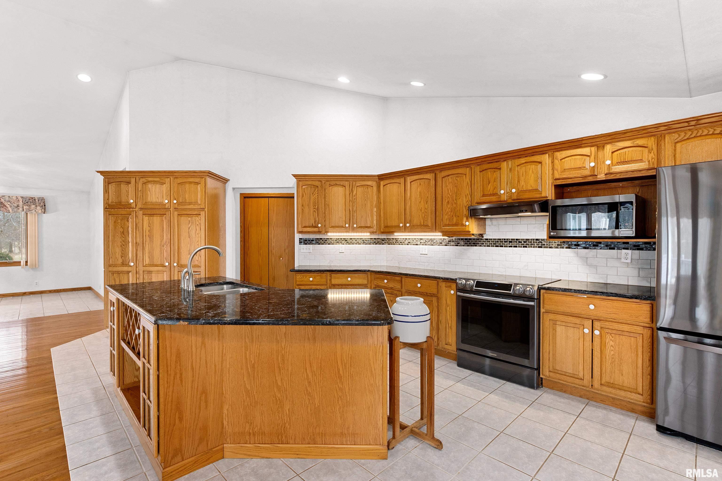 10425 Northpoint Road Tremont, IL 61568 - Photo 26 of 64
