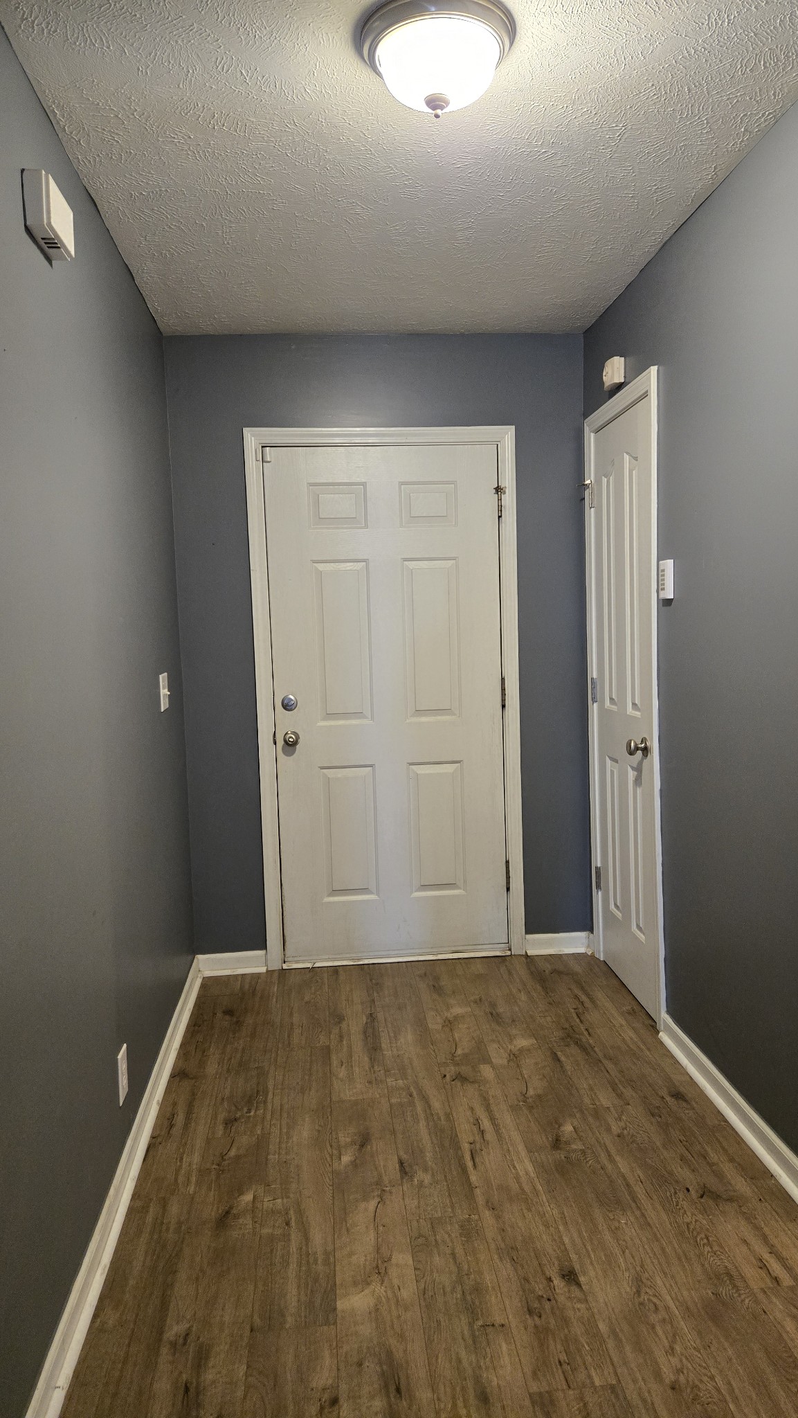 287 Davids Way La Vergne, TN 37086 - Photo 2 of 21 an empty room with closet area