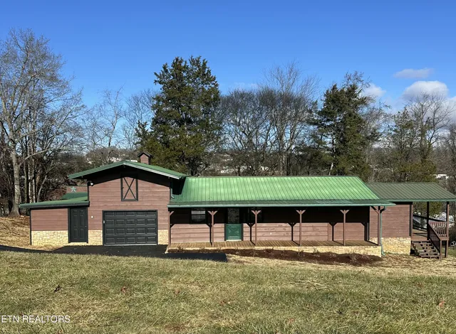 $345,000 | 2820 Holiday Hills Road, Kodak, TN 37764