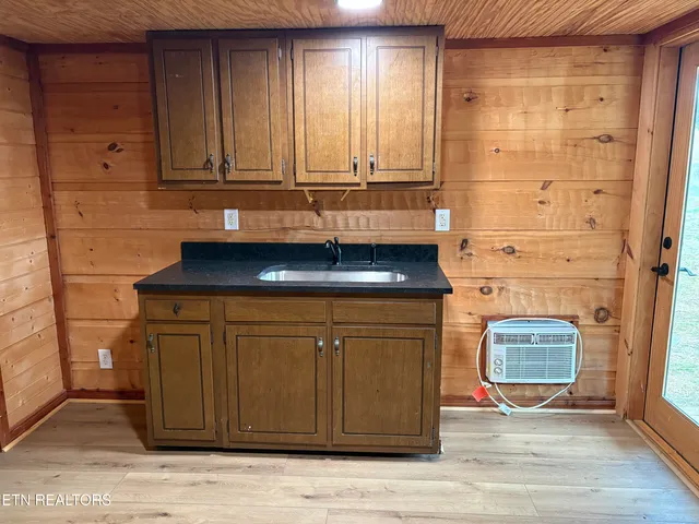 $345,000 | 2820 Holiday Hills Road, Kodak, TN 37764