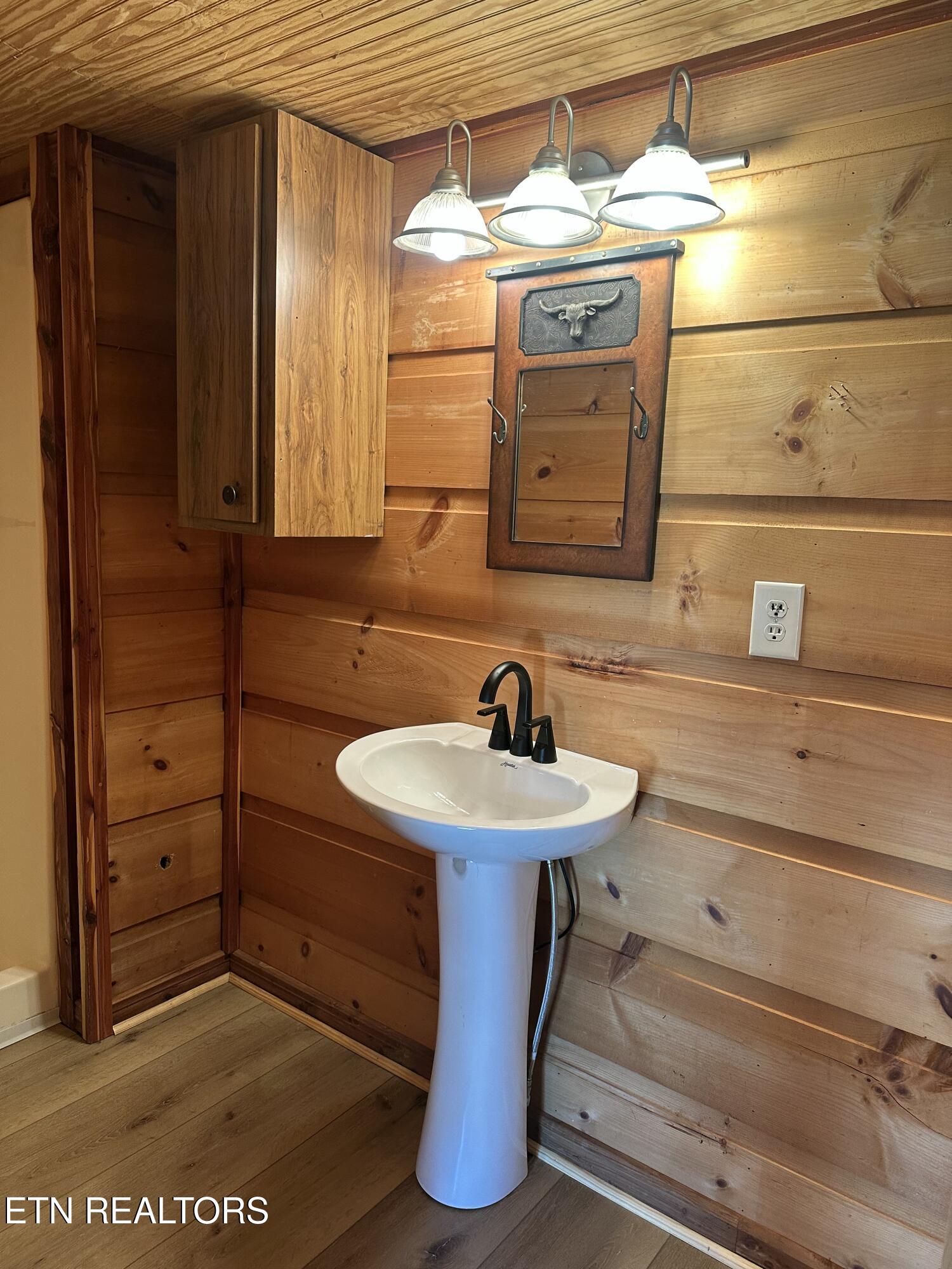 2820 Holiday Hills Road Kodak, TN 37764 - Photo 37 of 48 Guest House