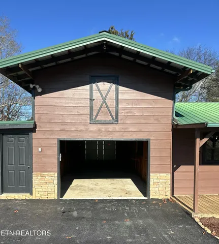 $345,000 | 2820 Holiday Hills Road, Kodak, TN 37764