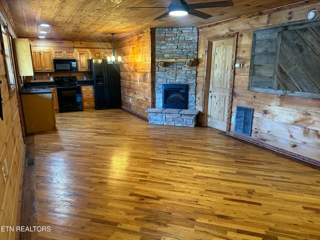 $345,000 | 2820 Holiday Hills Road, Kodak, TN 37764