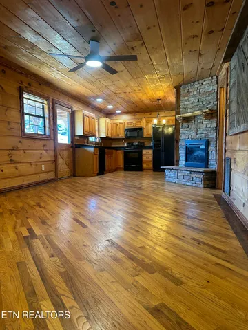 $345,000 | 2820 Holiday Hills Road, Kodak, TN 37764