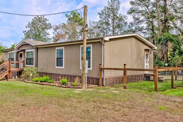 $369,900 | 174 Audrey Drive, Brookeland, TX 75931