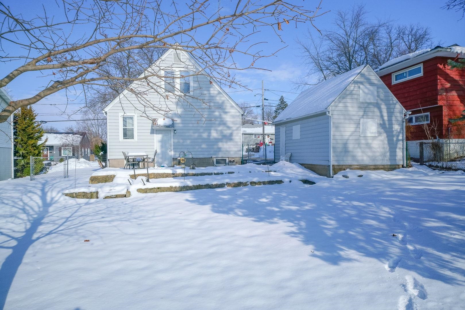 409 West Lincoln Street Mount Morris, IL 61054 - Photo 23 of 28 a view of outdoor space