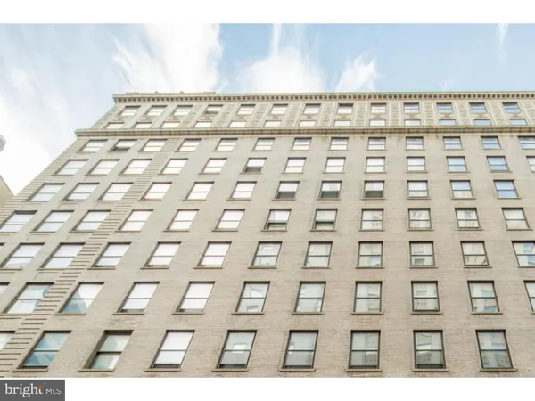 $2,375 | 1600-4 Walnut Street, Unit 502, Philadelphia, PA 19103