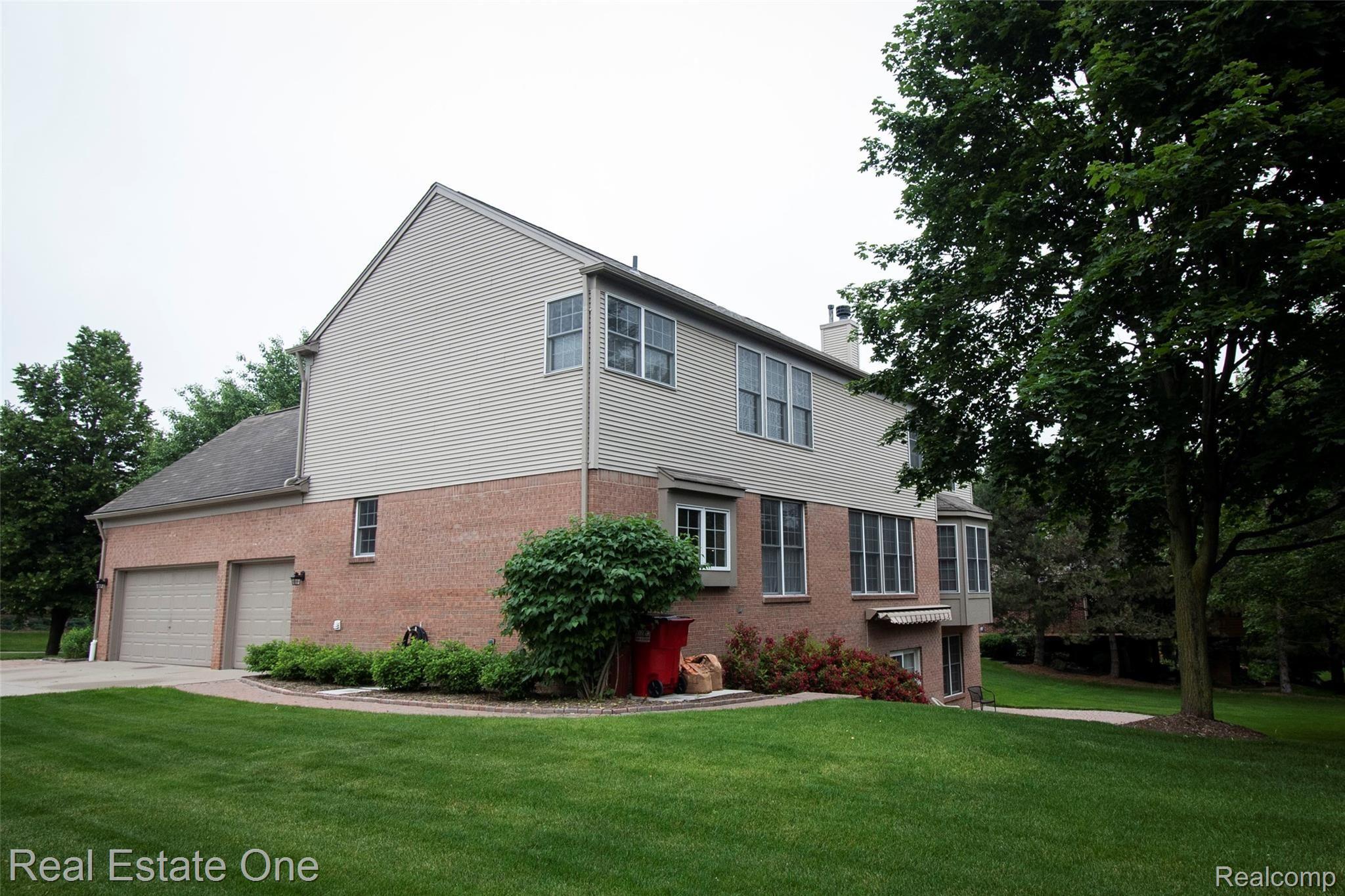 1906 Watson Circle Rochester, MI 48306 - Photo 36 of 37 CKR_1906Watson_6045.jpg