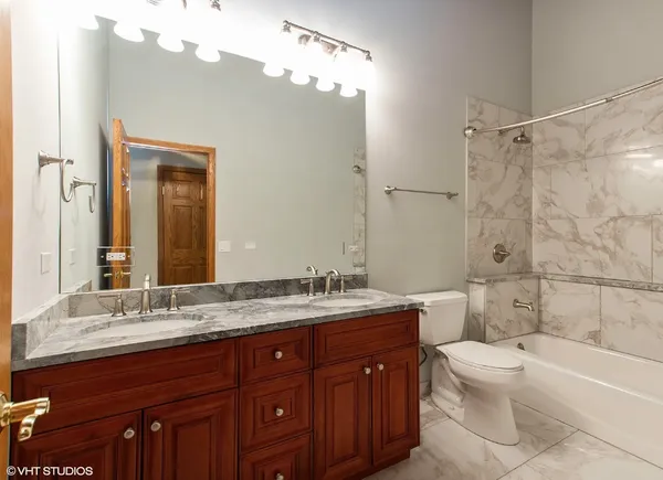 $7,995 | 1551 Edgewood Road, Lake Forest, IL 60045