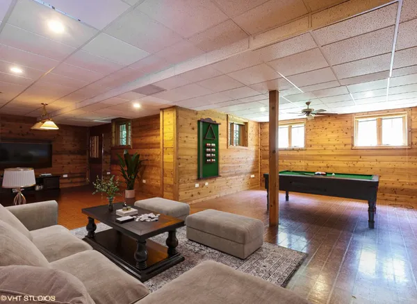 $7,995 | 1551 Edgewood Road, Lake Forest, IL 60045