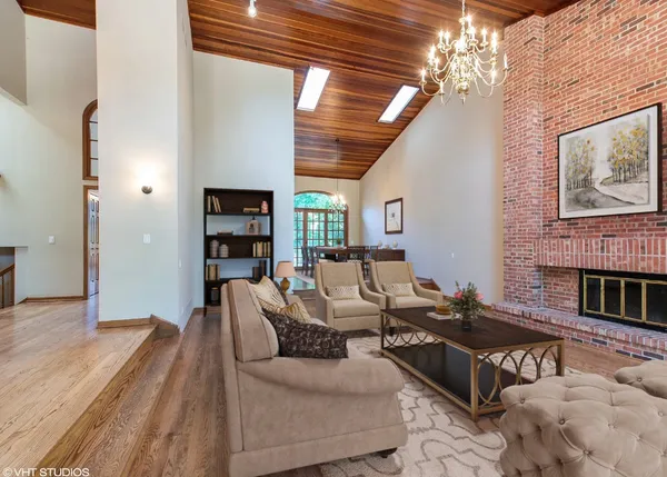 $7,995 | 1551 Edgewood Road, Lake Forest, IL 60045