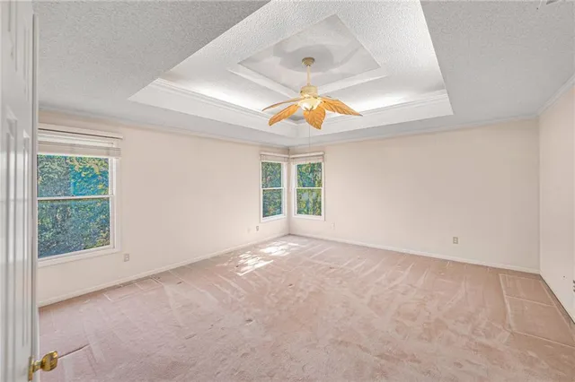 $489,000 | 505 Southeast Williamsburg Drive, Lee's Summit, MO 64063