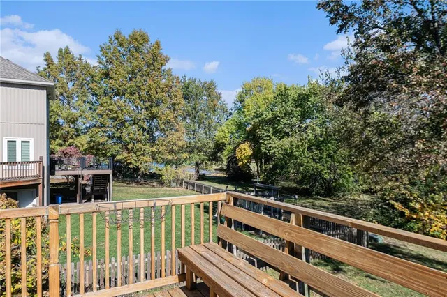 $489,000 | 505 Southeast Williamsburg Drive, Lee's Summit, MO 64063