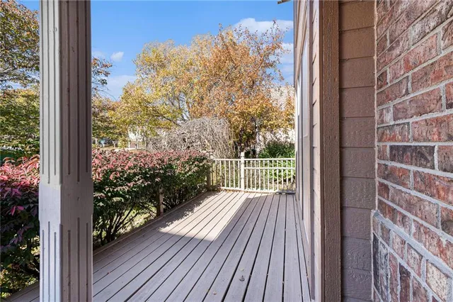 $489,000 | 505 Southeast Williamsburg Drive, Lee's Summit, MO 64063