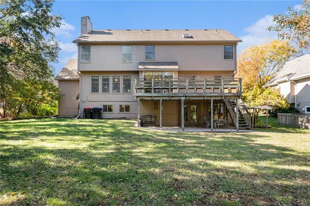 $489,000 | 505 Southeast Williamsburg Drive, Lee's Summit, MO 64063