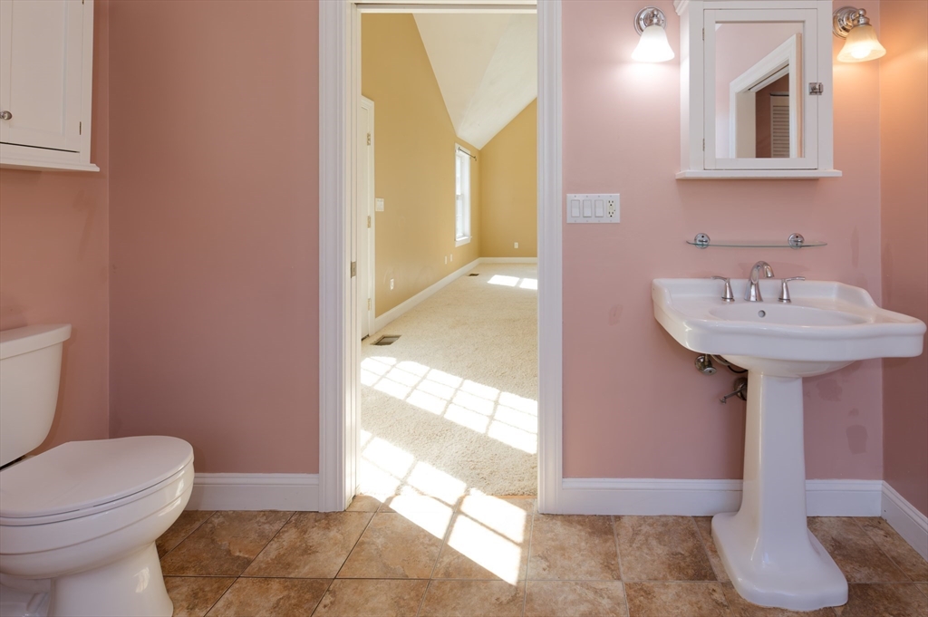 1880 Providence Road Northbridge, MA 01534 - Photo 19 of 42 Gallery Image 19