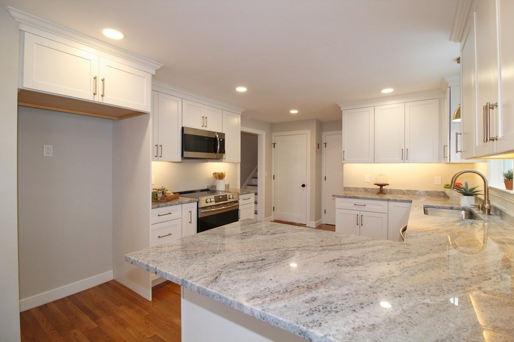 15 Gilbert Road Needham, MA 02492 - Photo 7 of 35