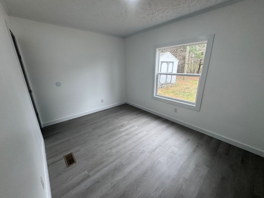 3682 Hebron Road Galax, VA 24333 - Photo 11 of 24 Gallery Image 11