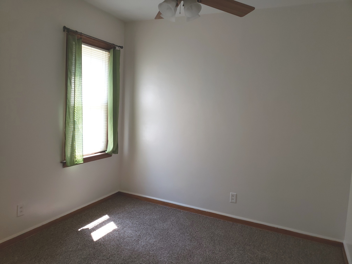 Undisclosed Address Kankakee, IL 60901 - Photo 17 of 35 an empty room with a window