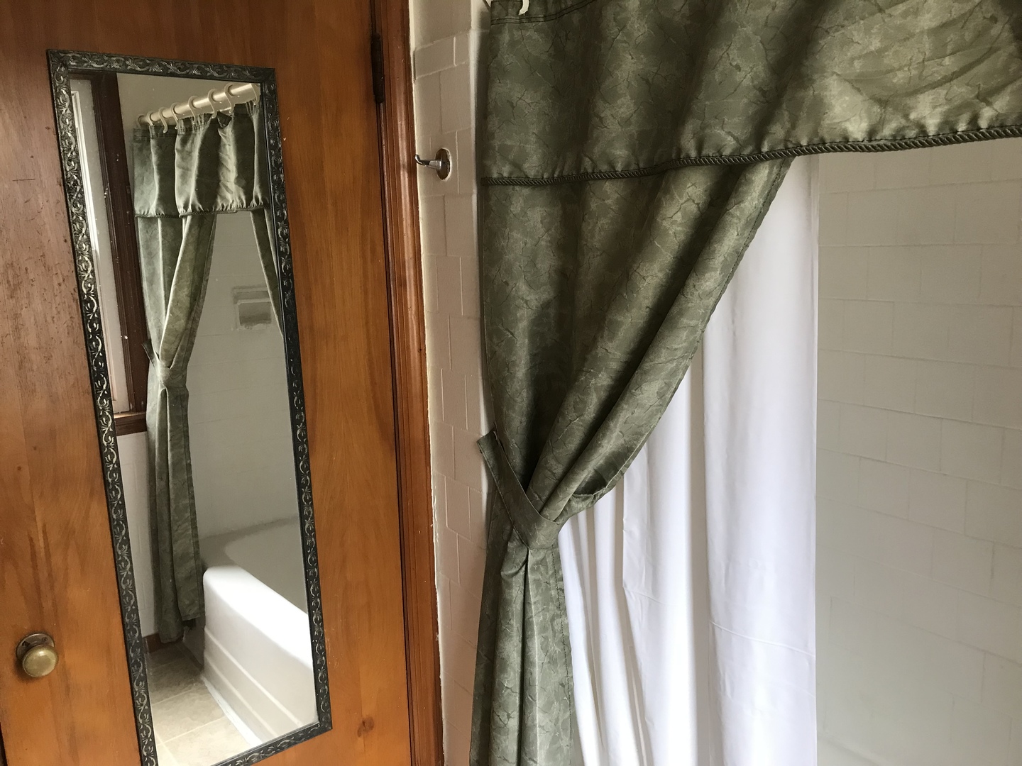 Undisclosed Address Kankakee, IL 60901 - Photo 20 of 35 a close view of closet