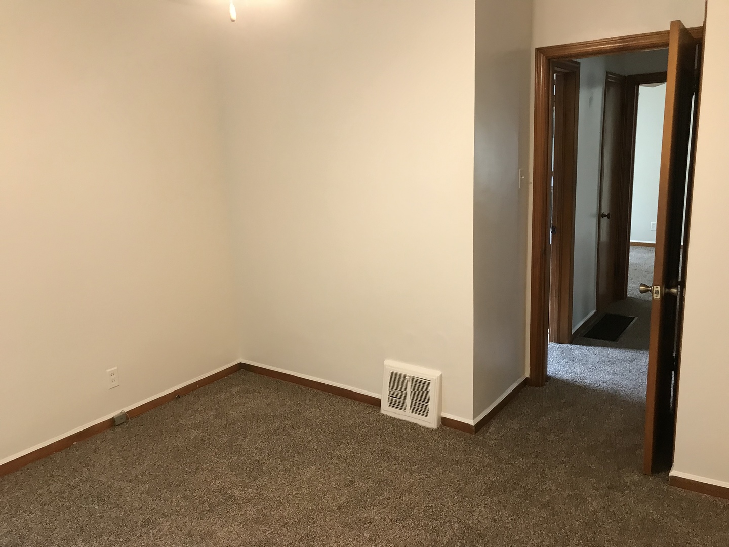 Undisclosed Address Kankakee, IL 60901 - Photo 23 of 35 a view of a room with a hallway